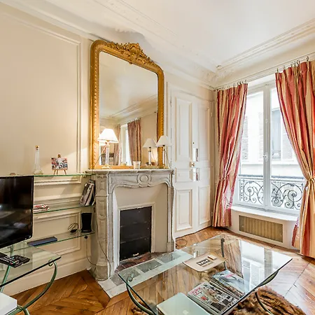 We - Champs Elysees 75008 Daire *